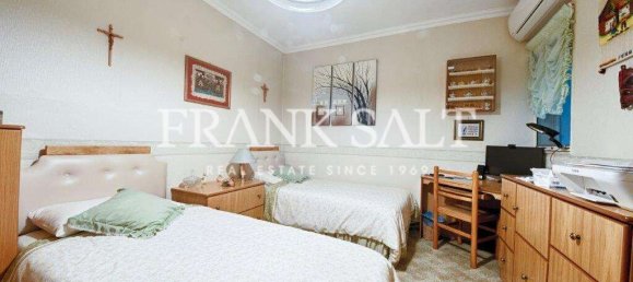 3 bedrooms Apartment in Sliema, Malta No. 2612 4