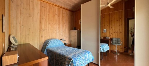 6 rooms House in Taranto, Italy No. 34610 11