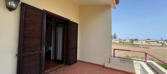 6 rooms House in Taranto, Italy No. 34610 9