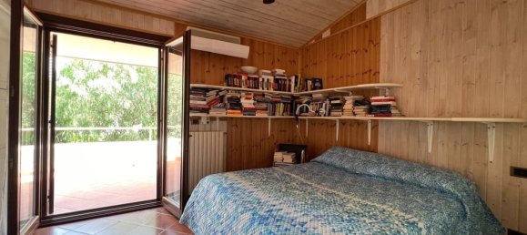 6 rooms House in Taranto, Italy No. 34610 16