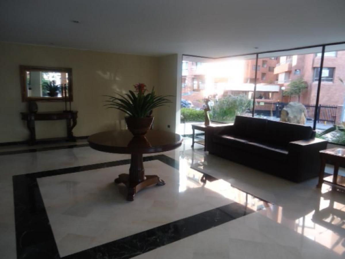 3 bedrooms House in Bogota, Colombia No. 13733