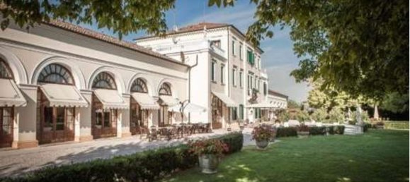 2920m² Building in Mogliano Veneto, Italy No. 266950 2