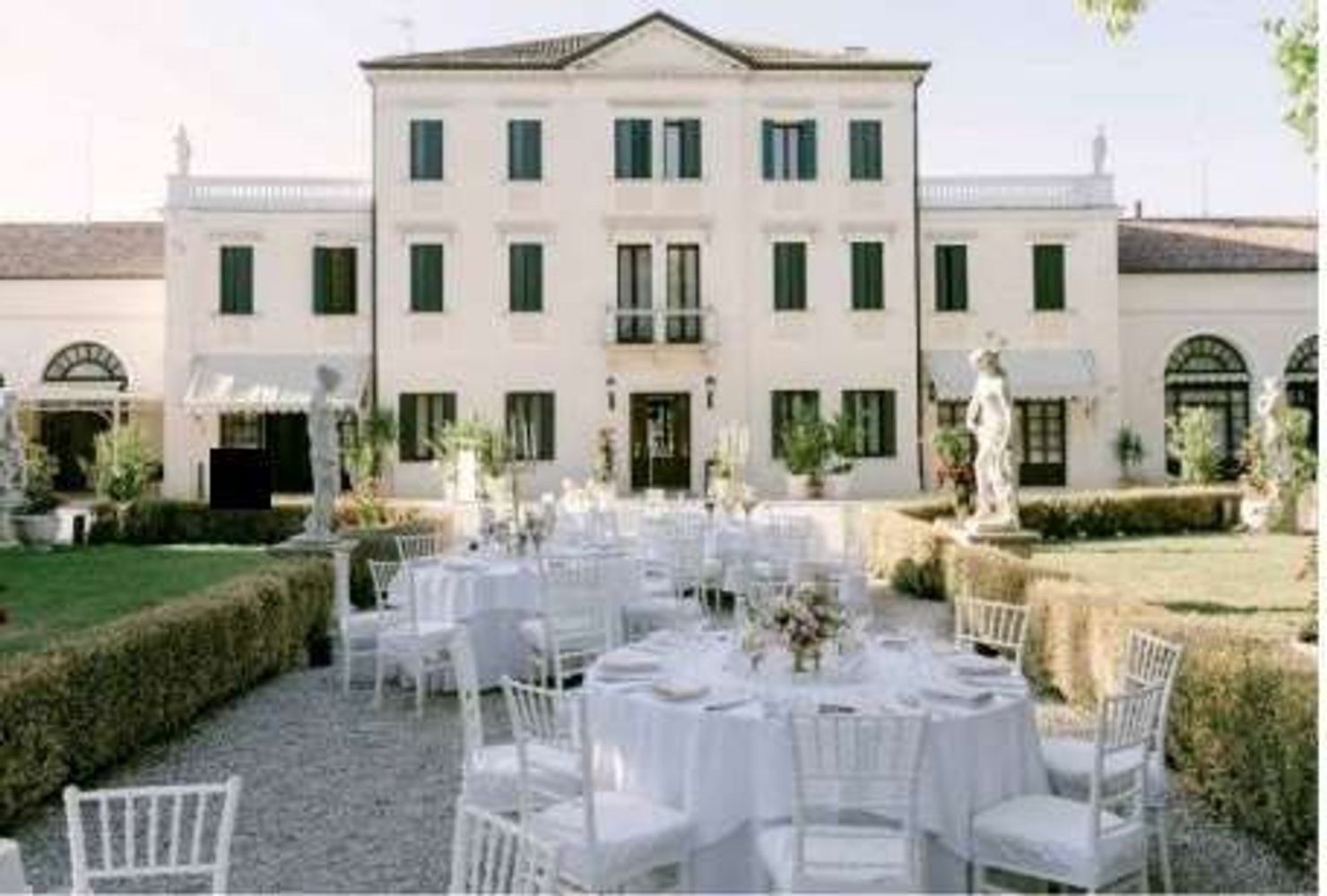 2920m² Building in Mogliano Veneto, Italy No. 266950