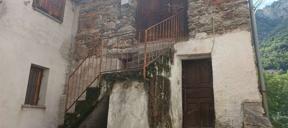 Дом с 5 комнатами в Лилльян, Италия № 221058 18