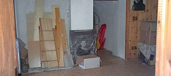 Дом с 5 комнатами в Лилльян, Италия № 221058 6