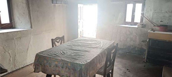 Дом с 5 комнатами в Лилльян, Италия № 221058 10