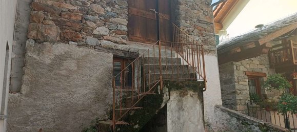 Дом с 5 комнатами в Лилльян, Италия № 221058 5