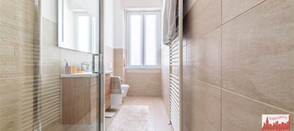 Propiedad comercial de 1 dormitorio en Varese, Italy No. 374169 16