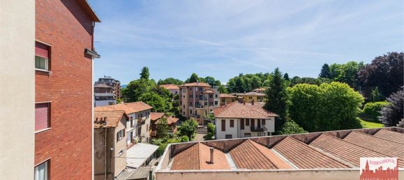 Propiedad comercial de 1 dormitorio en Varese, Italy No. 374169 20