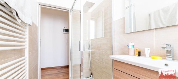 Propiedad comercial de 1 dormitorio en Varese, Italy No. 374169 19