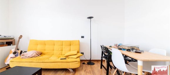 Propiedad comercial de 1 dormitorio en Varese, Italy No. 374169 22