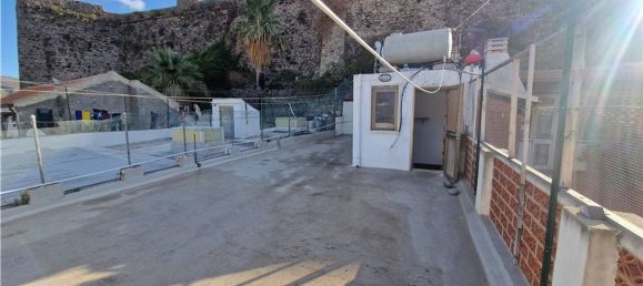 Квартира с 3 комнатами в Липари, Италия № 155549 21