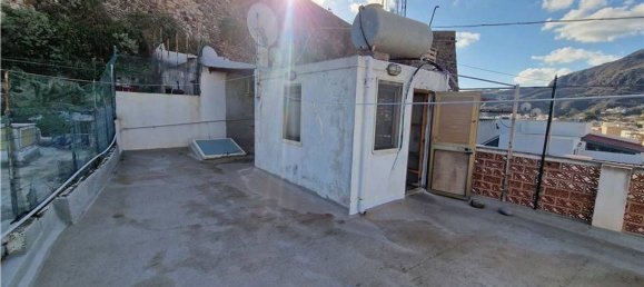 Квартира с 3 комнатами в Липари, Италия № 155549 22