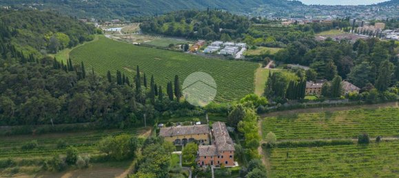 2 rooms Apartment in Verona, Italy No. 82688 23