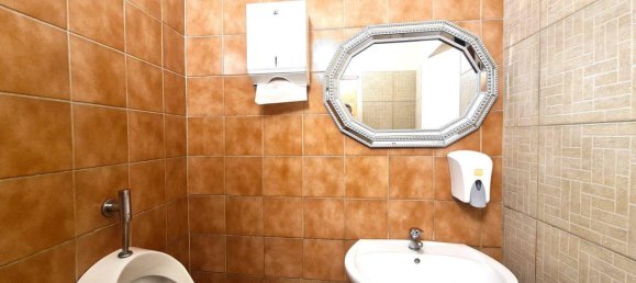 62m² Commercial property in Hernals, Austria No. 179248 5