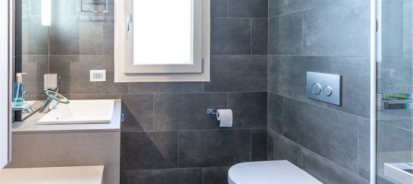 7غرفة فيلا في Reggio Emilia, Italy رقم 106801 4