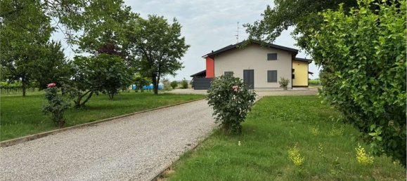 7غرفة فيلا في Reggio Emilia, Italy رقم 106801 17