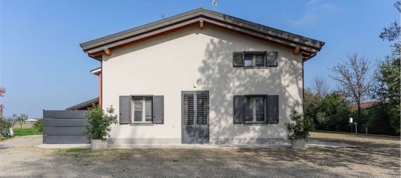 7غرفة فيلا في Reggio Emilia, Italy رقم 106801 20