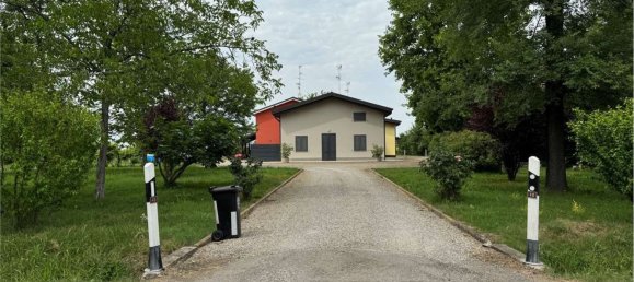 7غرفة فيلا في Reggio Emilia, Italy رقم 106801 16