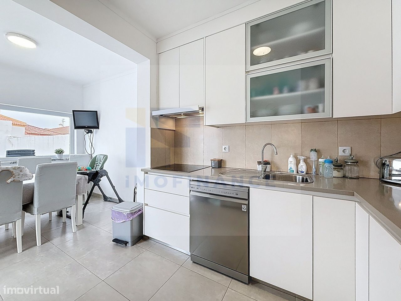 6 bedrooms House in Atouguia da Baleia, Portugal No. 205610