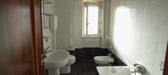 3 rooms Apartment in Caserta, Italy No. 293091 11