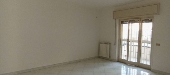 3 rooms Apartment in Caserta, Italy No. 293091 12