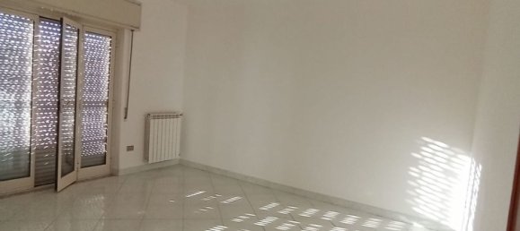 3 rooms Apartment in Caserta, Italy No. 293091 19