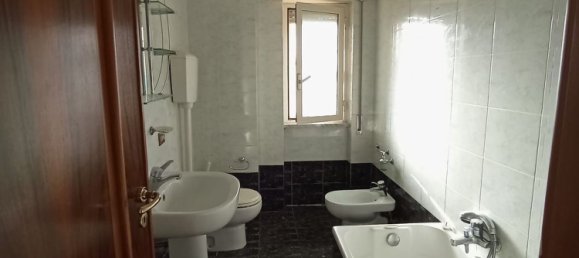 3 rooms Apartment in Caserta, Italy No. 293091 10