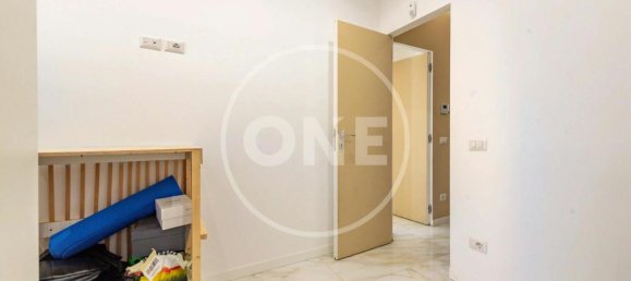 3 rooms Apartment in Rome, Italy No. 14774 15
