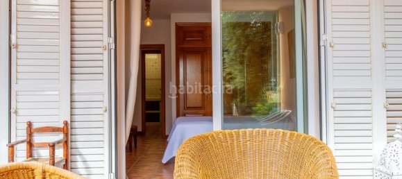 6 bedrooms Villa in Cadiz, Spain No. 29230 2