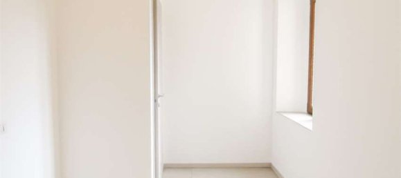 3 rooms Apartment in Giussano, Italy No. 4948 18