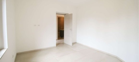 3 rooms Apartment in Giussano, Italy No. 4948 22