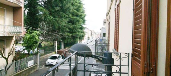 3 rooms Apartment in Giussano, Italy No. 4948 8