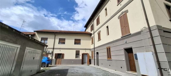 3 rooms Apartment in Giussano, Italy No. 4948 24