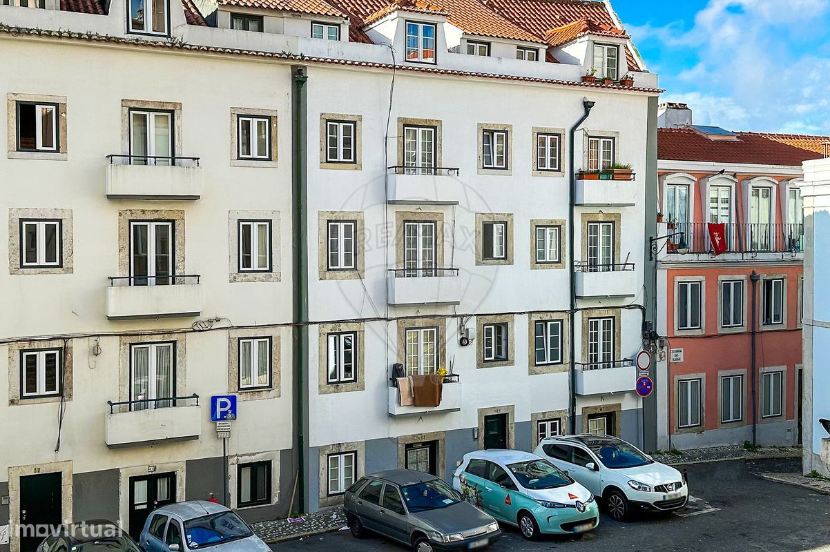 2 bedrooms Apartment in Lisbon, Portugal No. 319075