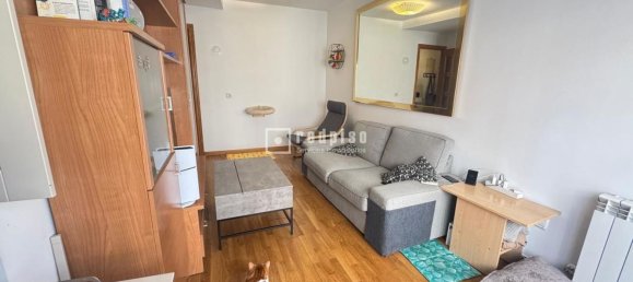 Apartamento de 3 dormitorios en Madrid, Spain No. 172946 3