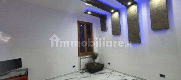 2 bedrooms Apartment in Florence, Italy No. 312253 3
