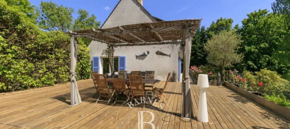 6 bedrooms House in Bievres, France No. 180746 3