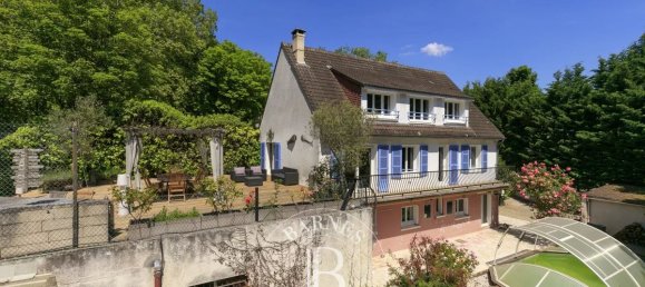 6 bedrooms House in Bievres, France No. 180746 5