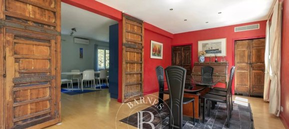 6 bedrooms House in Bievres, France No. 180746 11