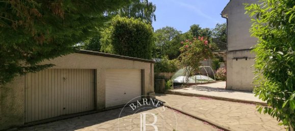 6 bedrooms House in Bievres, France No. 180746 6