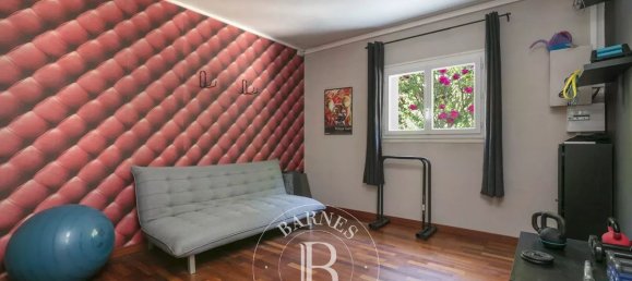 6 bedrooms House in Bievres, France No. 180746 20