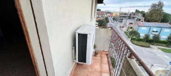 4 rooms Apartment in Venice, Italy No. 15459 3