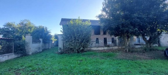 8-Zimmer Haus in Pieve Porto Morone, Italy, Nr. 83130 9