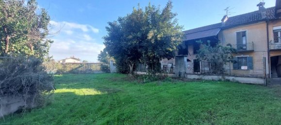 8-Zimmer Haus in Pieve Porto Morone, Italy, Nr. 83130 12