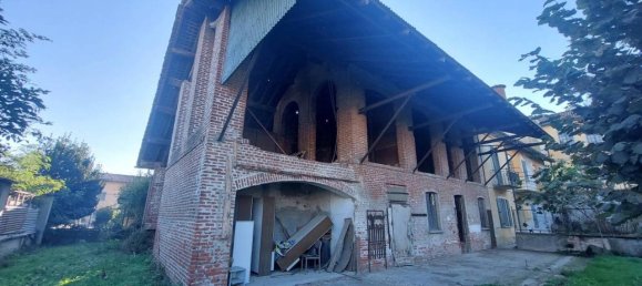 8-Zimmer Haus in Pieve Porto Morone, Italy, Nr. 83130 4