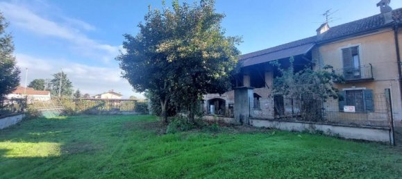 8-Zimmer Haus in Pieve Porto Morone, Italy, Nr. 83130 13