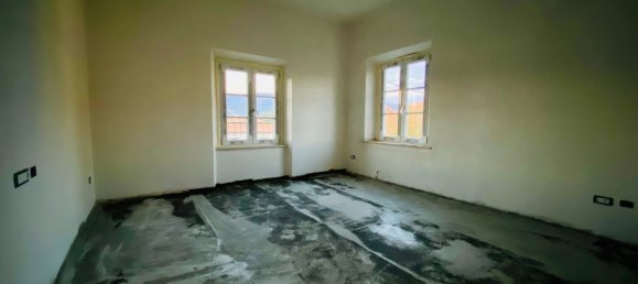 4 rooms Apartment in Capannori, Italy No. 42682 27