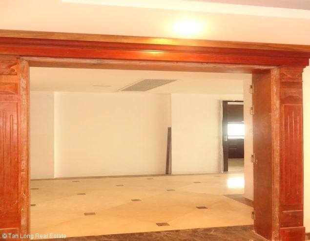 3 bedrooms Apartment in Tay Ho, Vietnam No. 5993