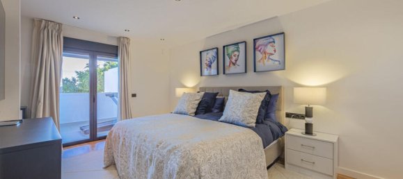 5 bedrooms Villa in Marbella, Spain No. 41232 64